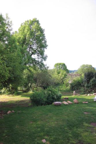 Beautiful country cottage in Limousin Natural Park in Bussiere-Galant