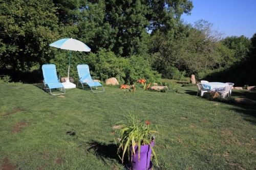 Beautiful country cottage in Limousin Natural Park in Bussiere-Galant