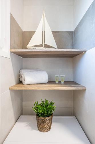 Bagno, Appart4 pers clim parking piscine in Les Groules