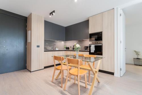 In Front of Araucano Park 2BR2BATH Sleeps 5