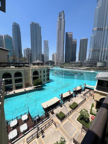 Full View Burj Khalifa and Fountains -Souk Al Bahar- Dream View holiday Home Rental, Dubai (Foto 3)