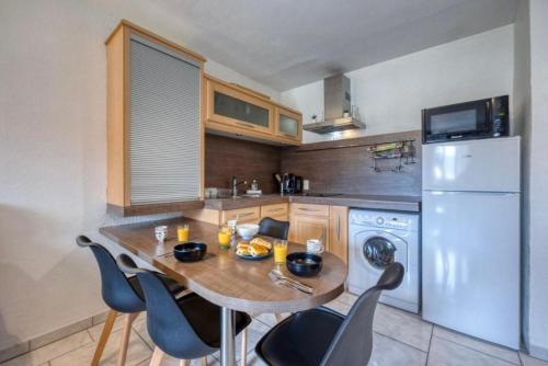 ห้องครัว, Le Giérois - Gare - Parking (Le Gierois - Gare - Parking) in กีรส์