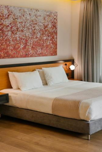 Deluxe Suite image 2