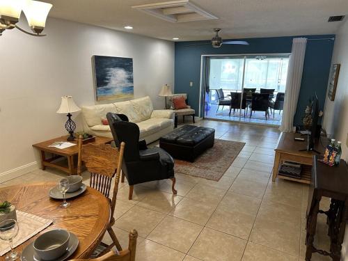 Two-Bedroom House image 3