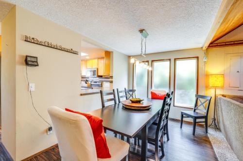 Pet-Friendly Ocean Park Rental w/ Outdoor Fire Pit in Ocean Park (WA)
