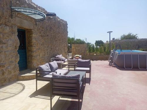 Bmehrine The Inn in Blat