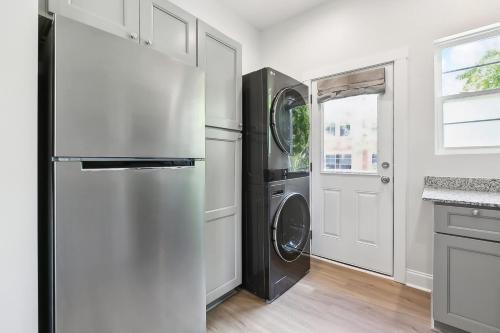 StayAE Downtown - 1BR Apartment, Ground Floor near อาร์โกซี้ คาสิโน บาตัน รูจ