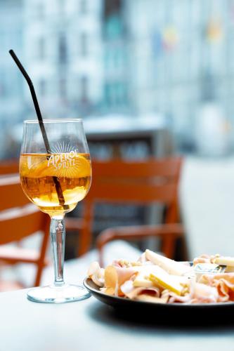 مطعم, Hotel Grand Place in مونز بيرجن