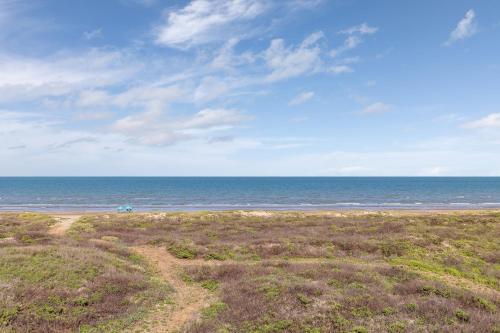 Breakers Home 8346 - image 4