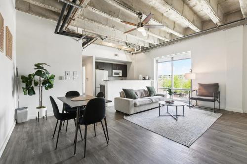Industrial Downtown Apartment - 2BD 2BA in Baton Rouge, USA