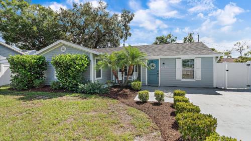 Kadima Kottage in Sarasota, USA