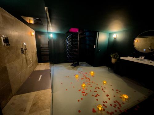 Mieuxqualhotel jacuzzi privatif Velvet Desire, Bordeaux (Foto 9)