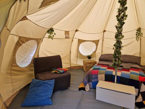Aldwark Bridge Glamping - Lunar Tent in 艾爾德沃克