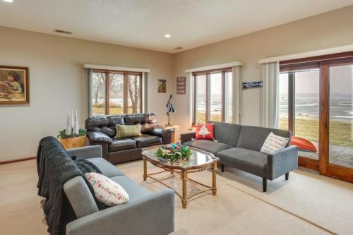 . Large 2 bedroom on the water