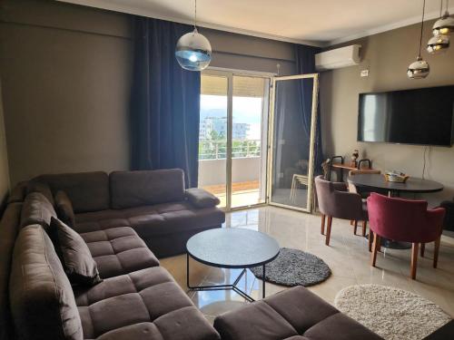 One-Bedroom Apartment image 8
