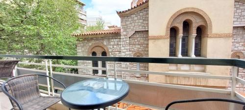 Lovely apartment in Acropolis museum, Atene