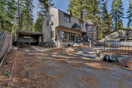 Luxurious 7BR Walk 2 Beach and Bus Stop Luxurious 7BR Walk 2 Beach and Bus Stop