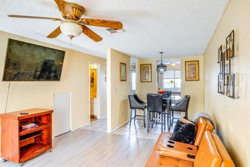 . Patio & Mtn Views: Family Gem in California City