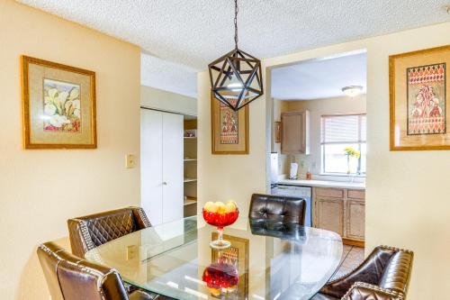 Patio & Mtn Views: Family Gem in California City in Kalifornijas pilsēta (CA)