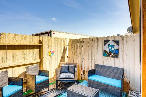 Patio & Mtn Views: Family Gem in California City in Kalifornijas pilsēta (CA)