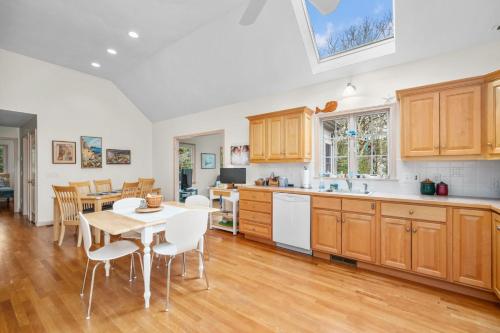 63 Lady Slipper Drive Dennis - Dennis Destination in 東丹尼斯 (MA)