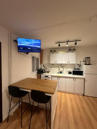 צימר יוקרתי ומפנק באשקלון - 5 דקות נסיעה מהים in Ashkelon