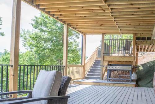 Beaver Lake Retreat with Hot Tub & Game Room in Prairie Creek (AR)