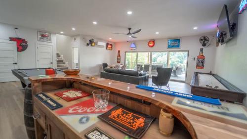 Beaver Lake Retreat with Hot Tub & Game Room in Prairie Creek (AR)