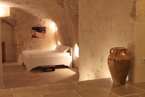 La Neviera nei Sassi