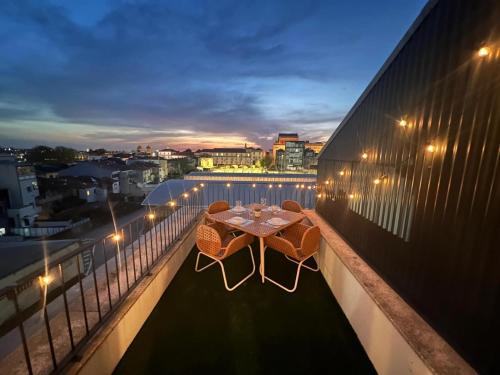 Spacious apt w. beautiful & sunny private terrace