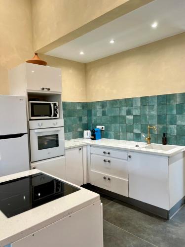 keuken, T2 Haut de gamme proche plage in Remire-Montjoly