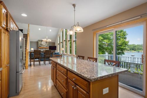 Love Lake Manor in East Gull Lake (MN)