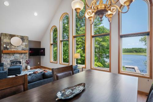 Love Lake Manor in East Gull Lake (MN)