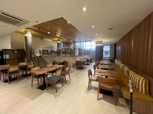 レストラン, Suite Hotel Aeroporto Congonhas UH117 in カンポ ベロ