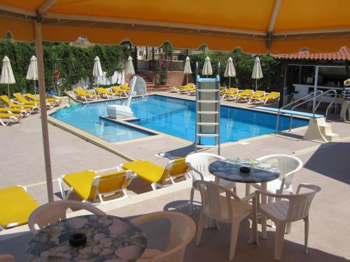 Amazones Villas Apartments - main image
