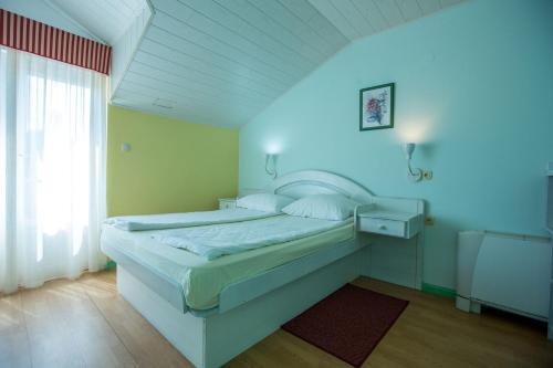 Double Room Standard room in Apartments and Rooms Vitomir