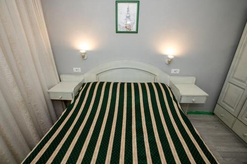 Quadruple Room with Balcony image 10