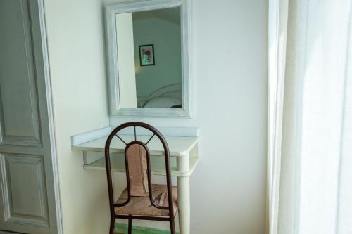 Double Room Standard image 4