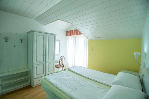 Double Room Standard image 5