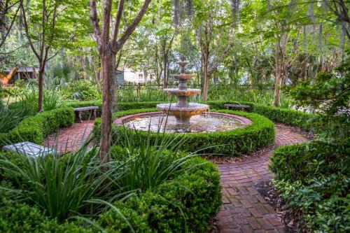 Magnolia Plantation & Cottages – Gainesville, FL