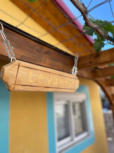 Levante Apartment for 4 Levante Apartment for 4