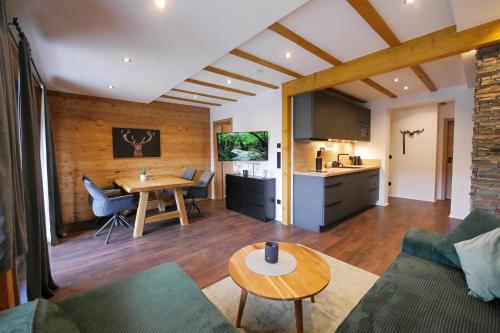 Alte Försterei - Komfort-Fewo HOCHSITZ mit Pool & Sauna in Willingen, Deutschland