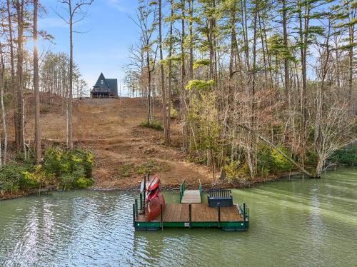 Lakefront, New, Private Dock, Hot Tub, Fire Pit, Canoe, Incredible Views Lakefront, New, Private Dock, Hot Tub, Fire Pit, Canoe, Incredible Views