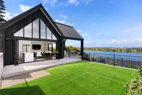 ทัศนียภาพภายนอกโรงแรม, Estuary Views - Riverhead Holiday House in ริเวอร์เฮด