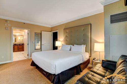 MGM Signature-04-602 1Br 2Ba Balcony Suite, Las Vegas (photo 4)