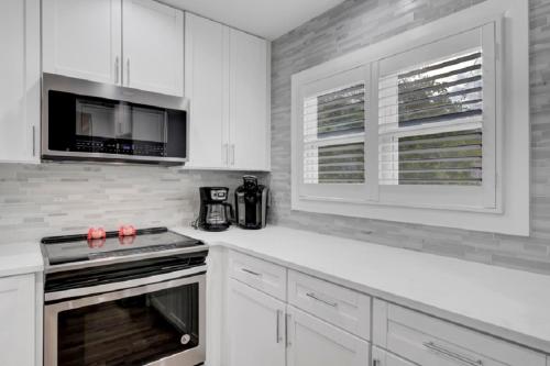 Sandcrab Court 2 by Wild Dunes, with Amenities in Isle of Palms, USA