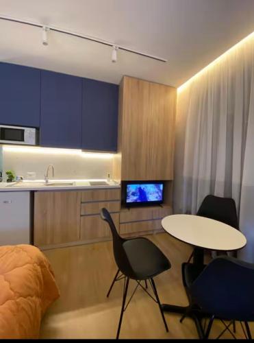 Nicol Apartment - image 3