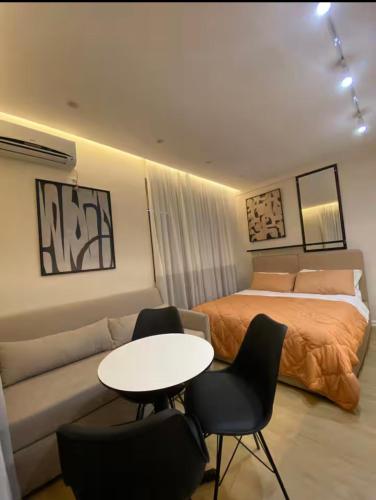 One-Bedroom Apartment image 10