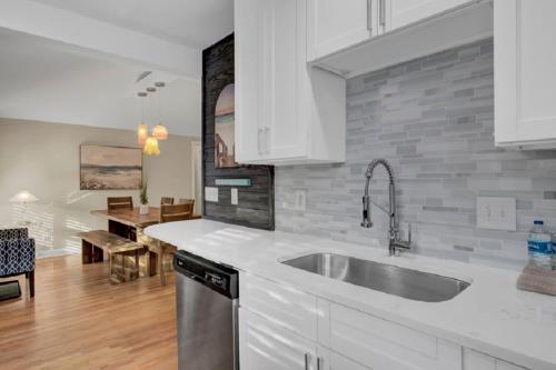 Sandcrab Court 2 by Wild Dunes, with Amenities in Isle of Palms, USA