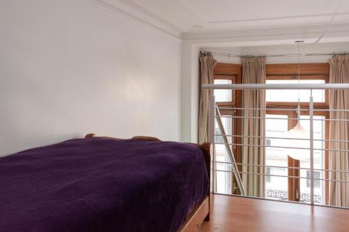 Luxury 2 room apt in Downtown